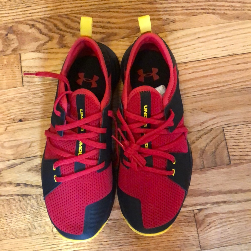 Under Armor Tennis shoes